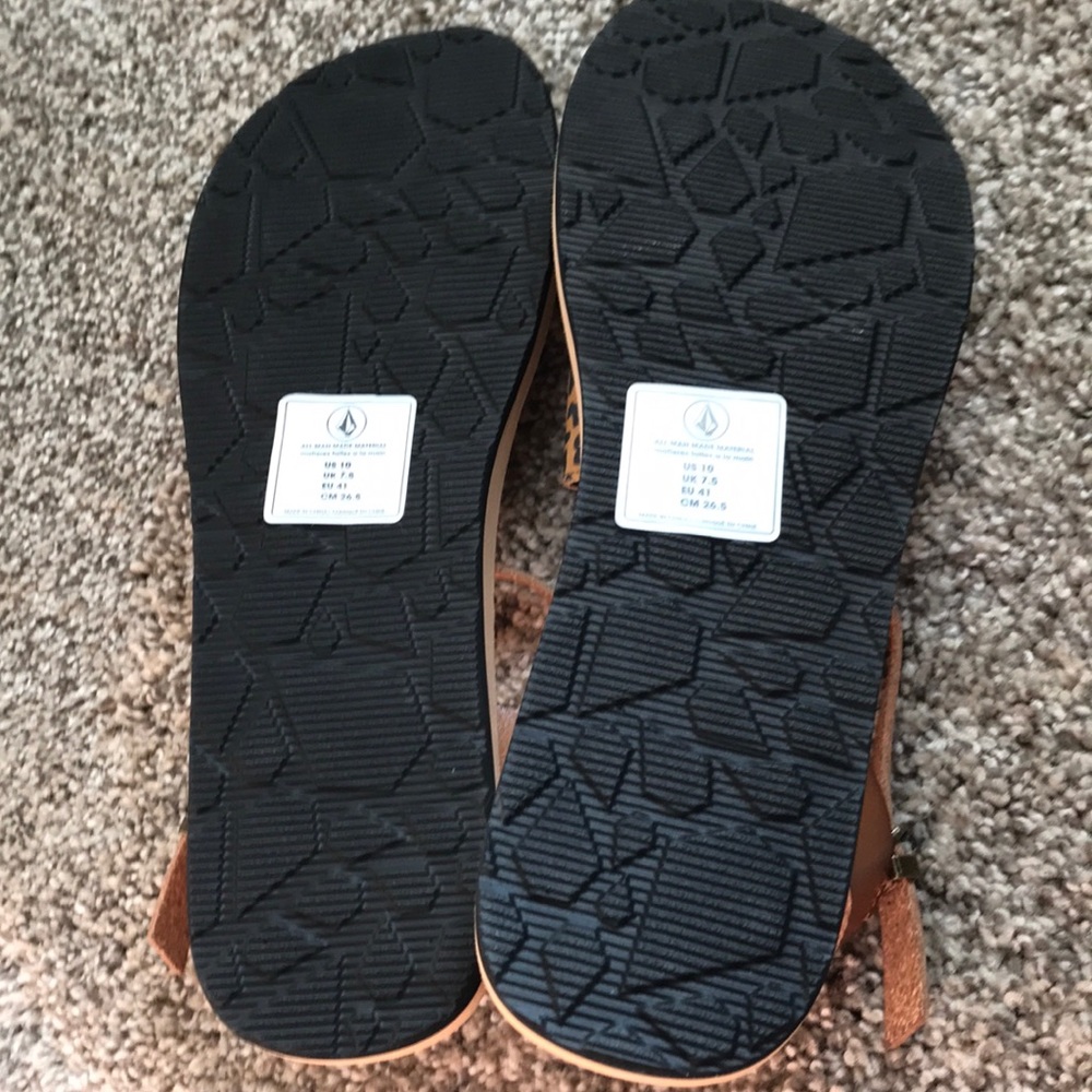 NWT! Volcom brand sandals leopard Sz:10 - Picture 5 of 5